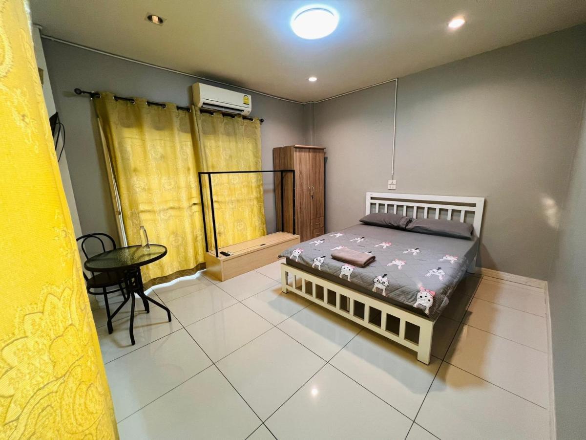 Aekkalukthai Hostel Rayong Eksteriør bilde