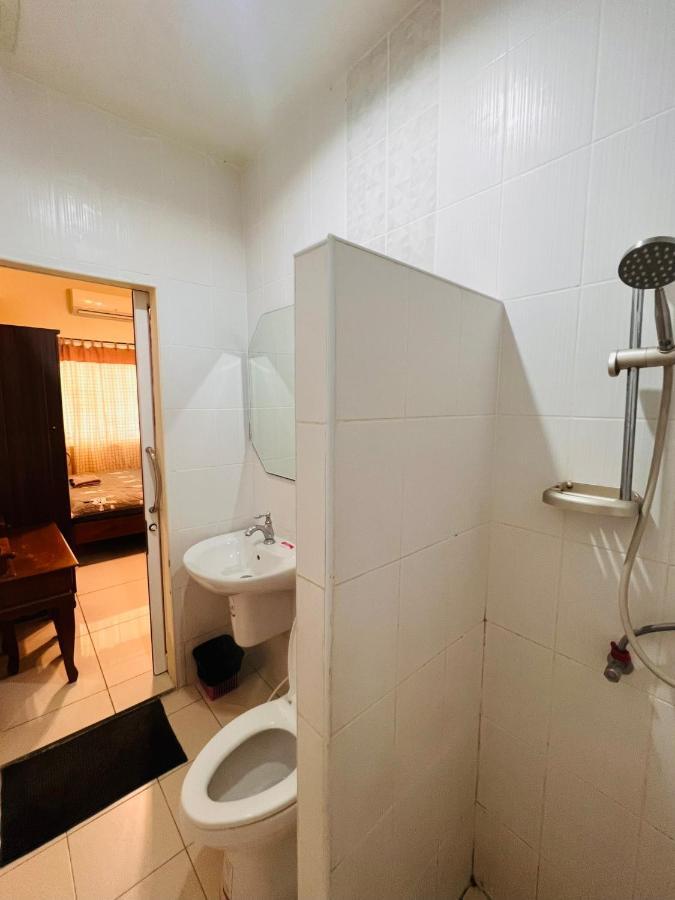Aekkalukthai Hostel Rayong Eksteriør bilde