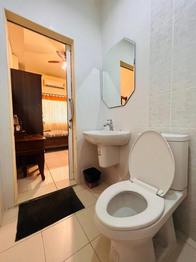 Aekkalukthai Hostel Rayong Eksteriør bilde