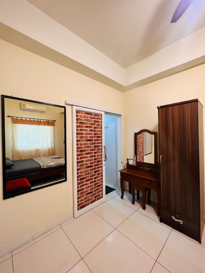 Aekkalukthai Hostel Rayong Eksteriør bilde